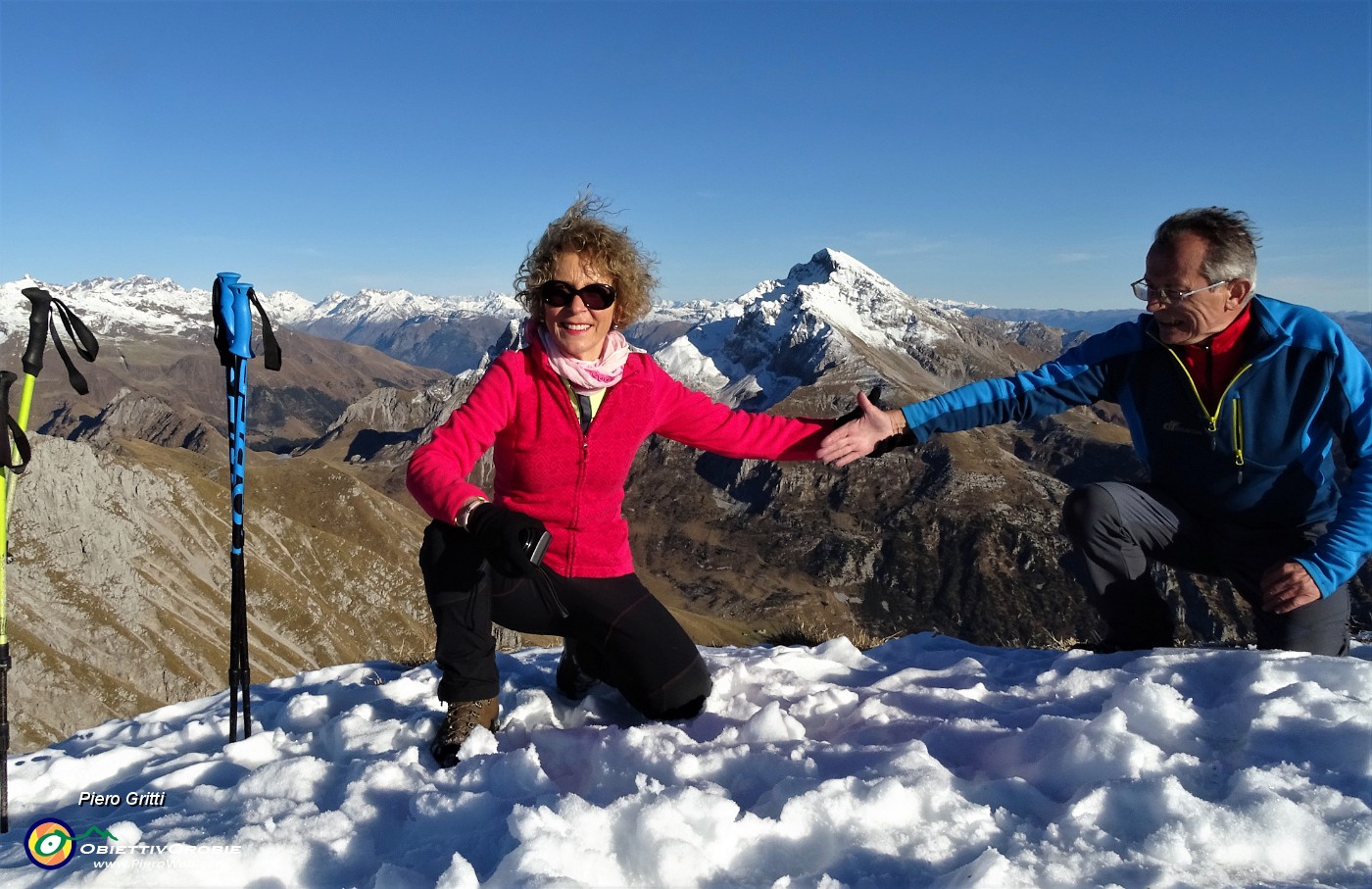 61 Da Cima Menna stretta di mano in Arera.JPG -                                